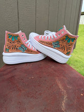 Load image into Gallery viewer, The Butterfly Converse
