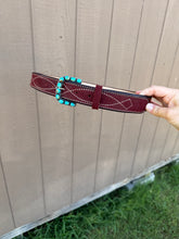 Load image into Gallery viewer, Latigo Gunslinger Belt &amp; Buckle
