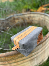 Load image into Gallery viewer, Shave Bag
